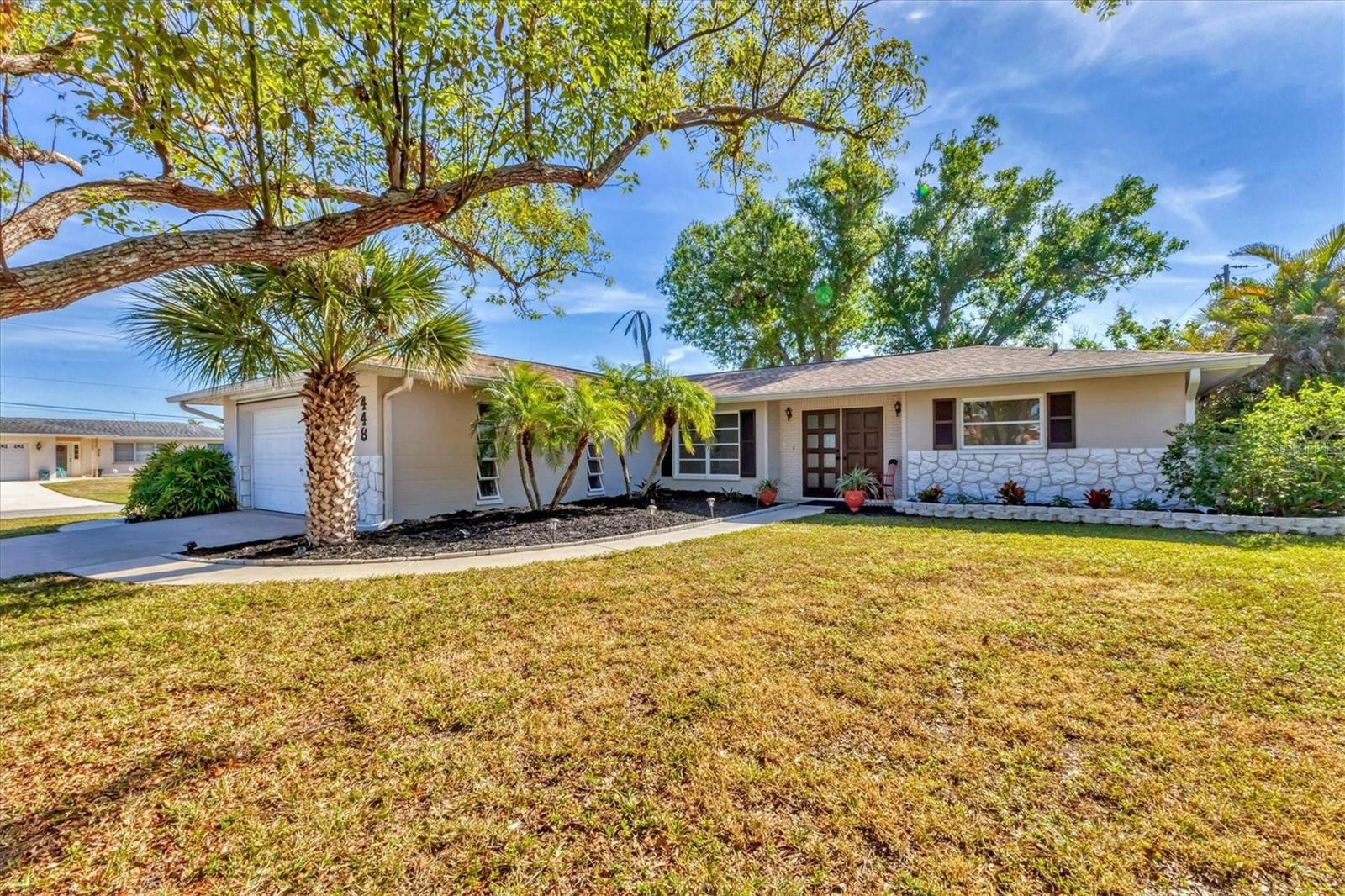 448 REDWOOD RD