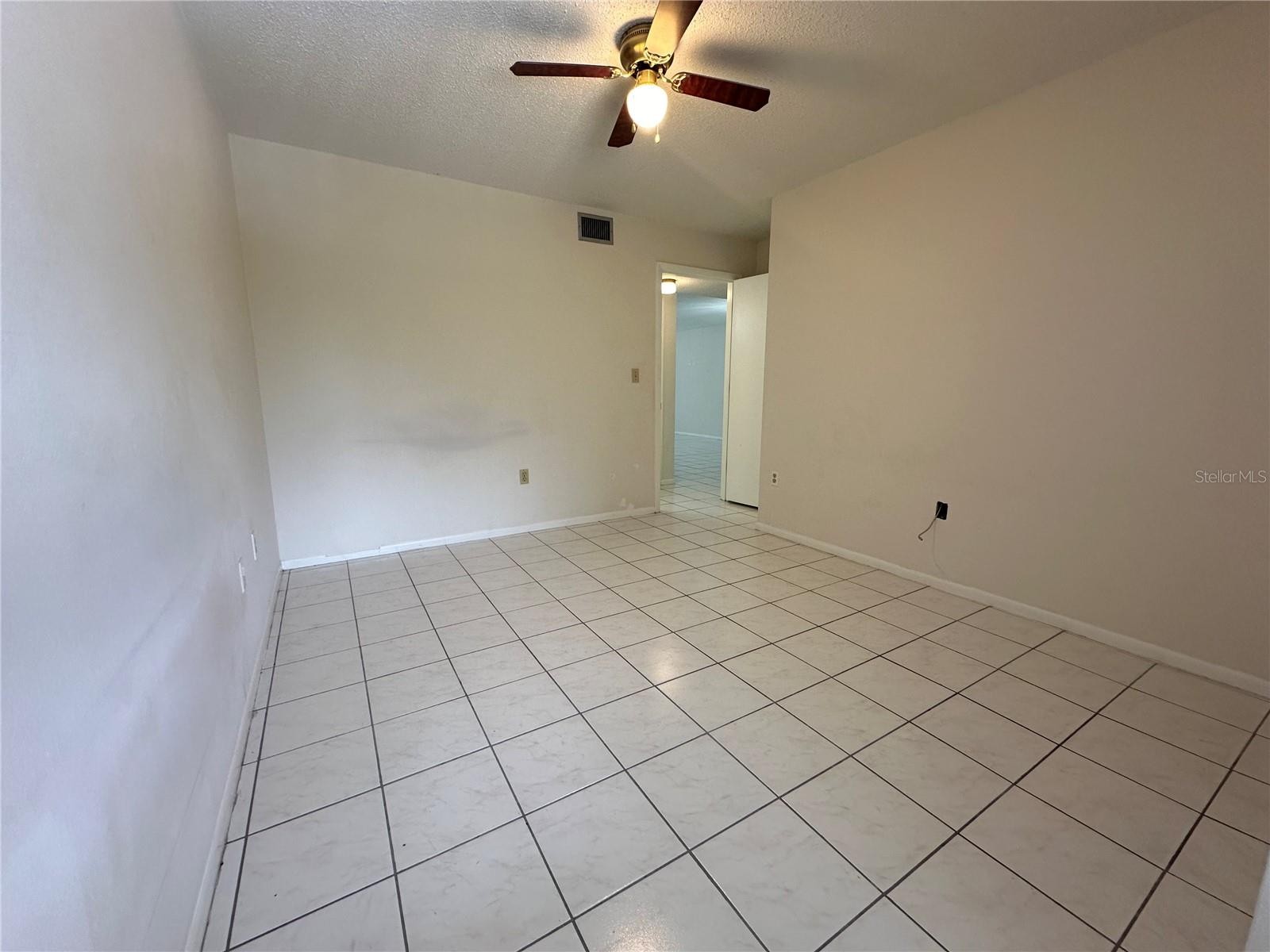 7205 CURTISS AVE #2B