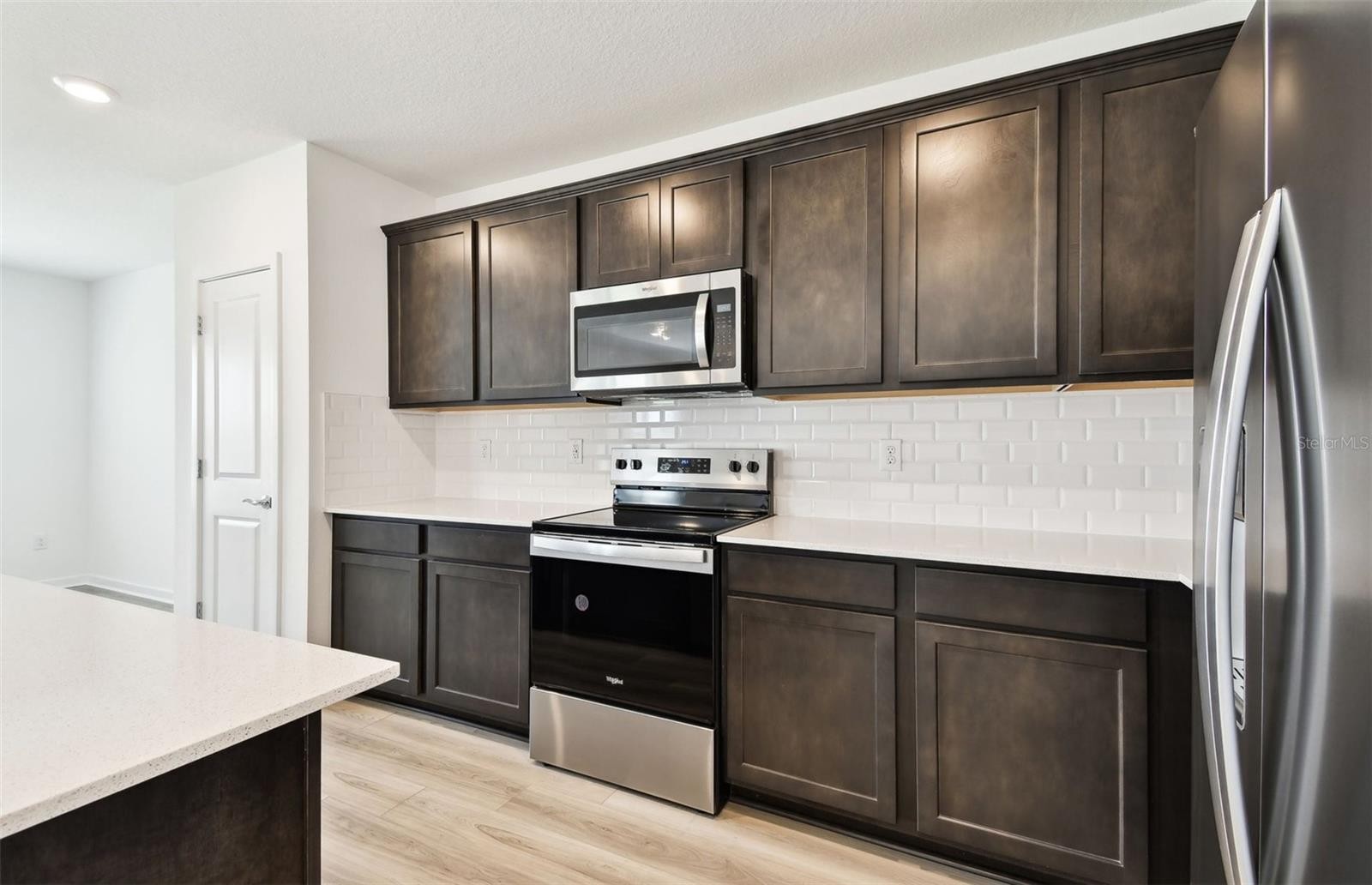 10504 HIDDEN BANKS GLN