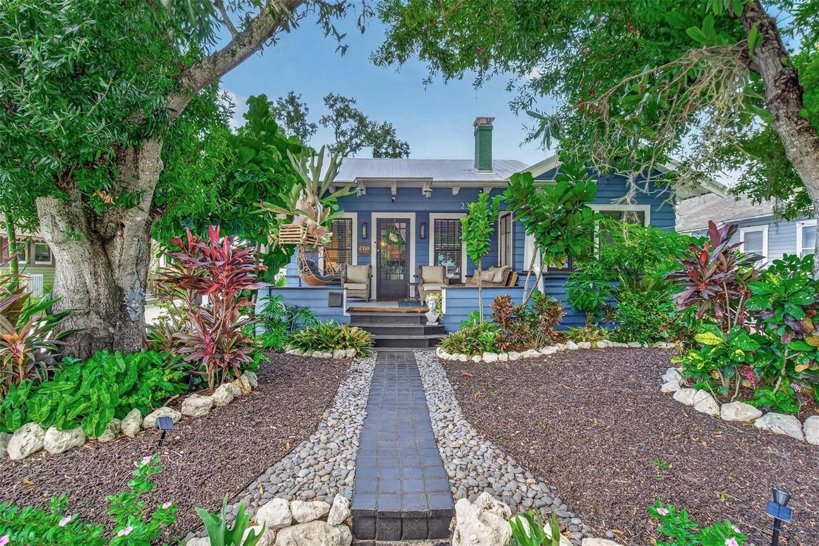 2318 7TH AVE W