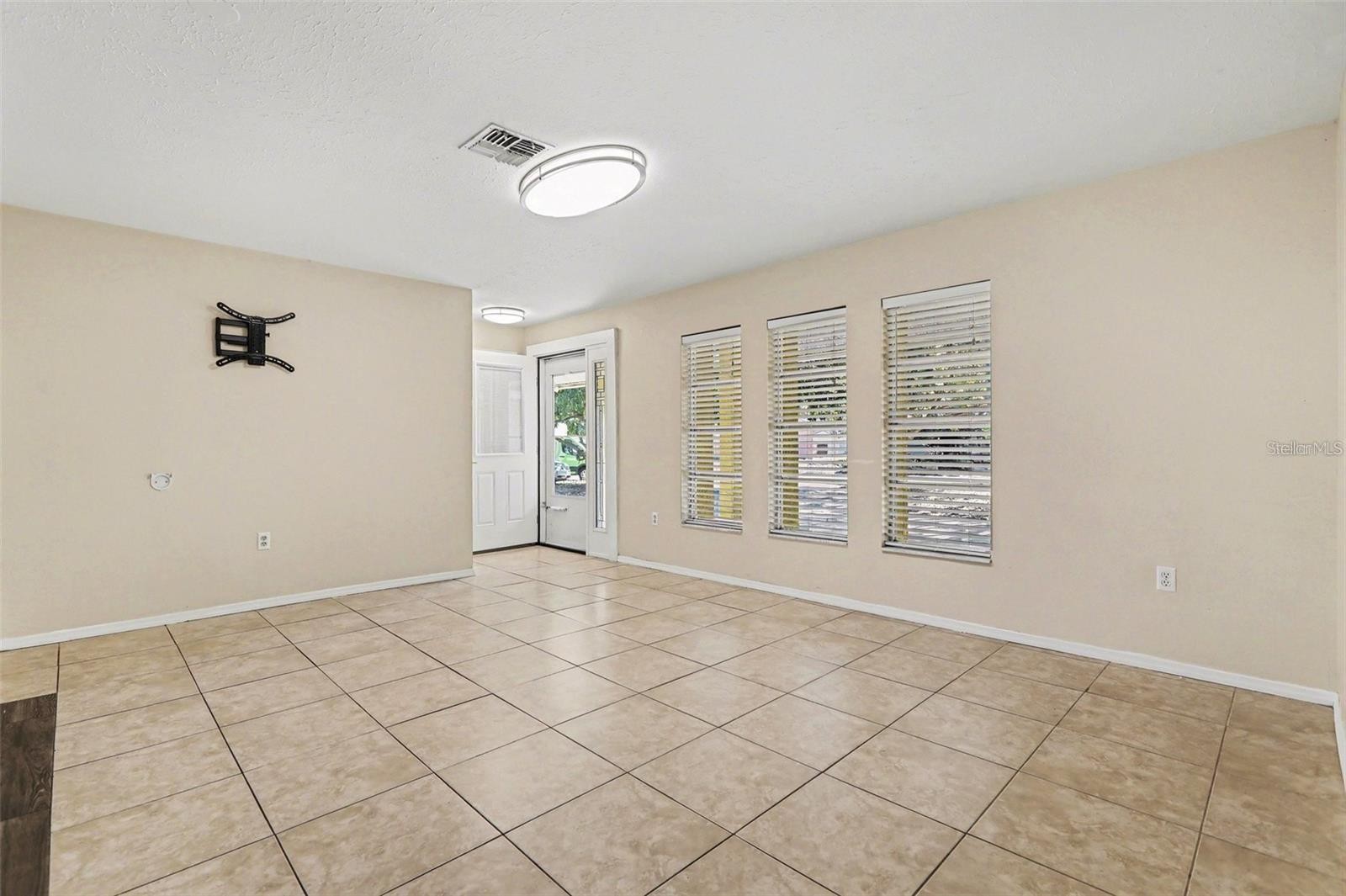 2874 INDIANWOOD DR