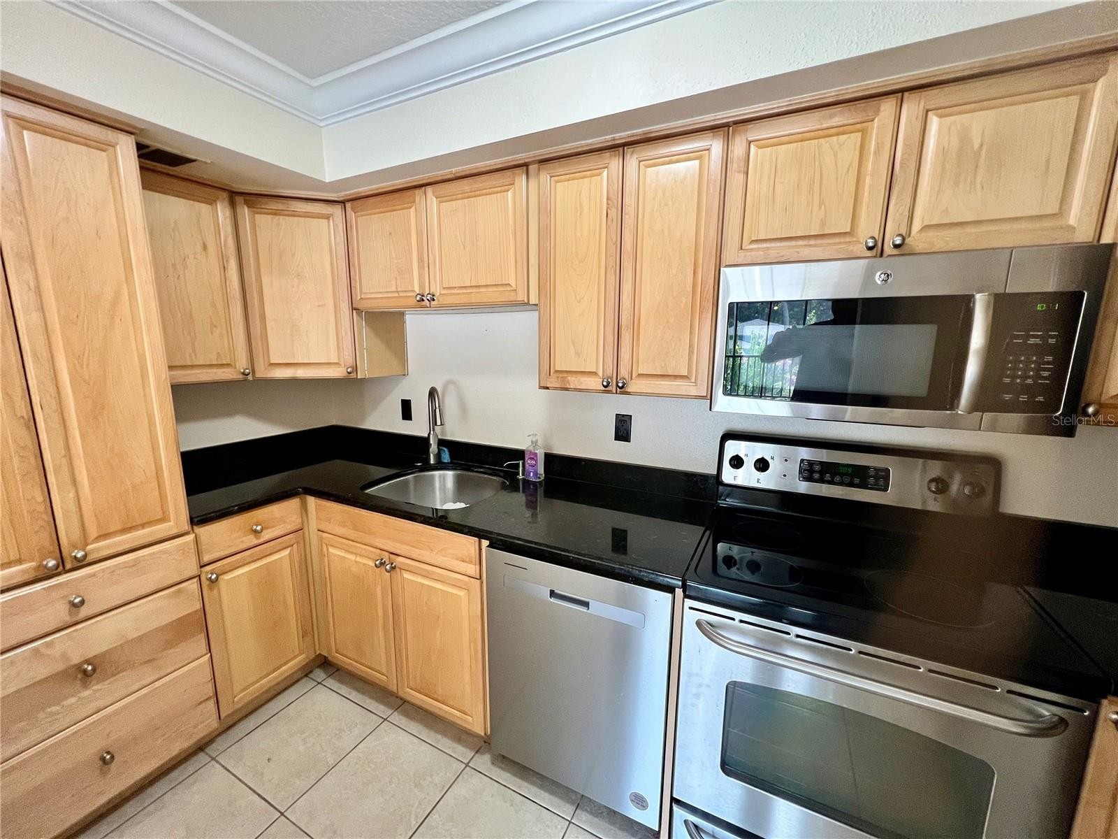 631 N ORANGE AVE #201