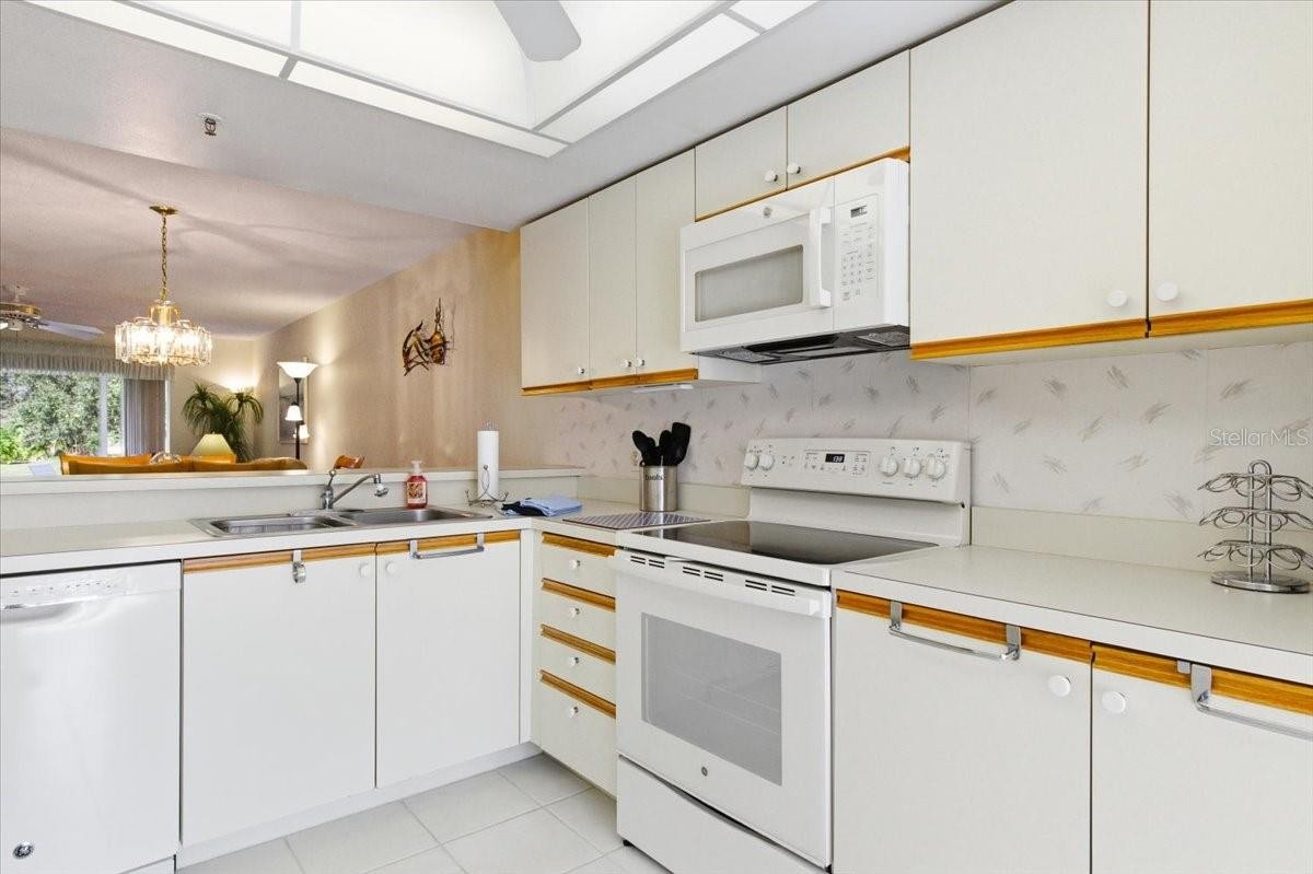 6713 STONE RIVER RD #103