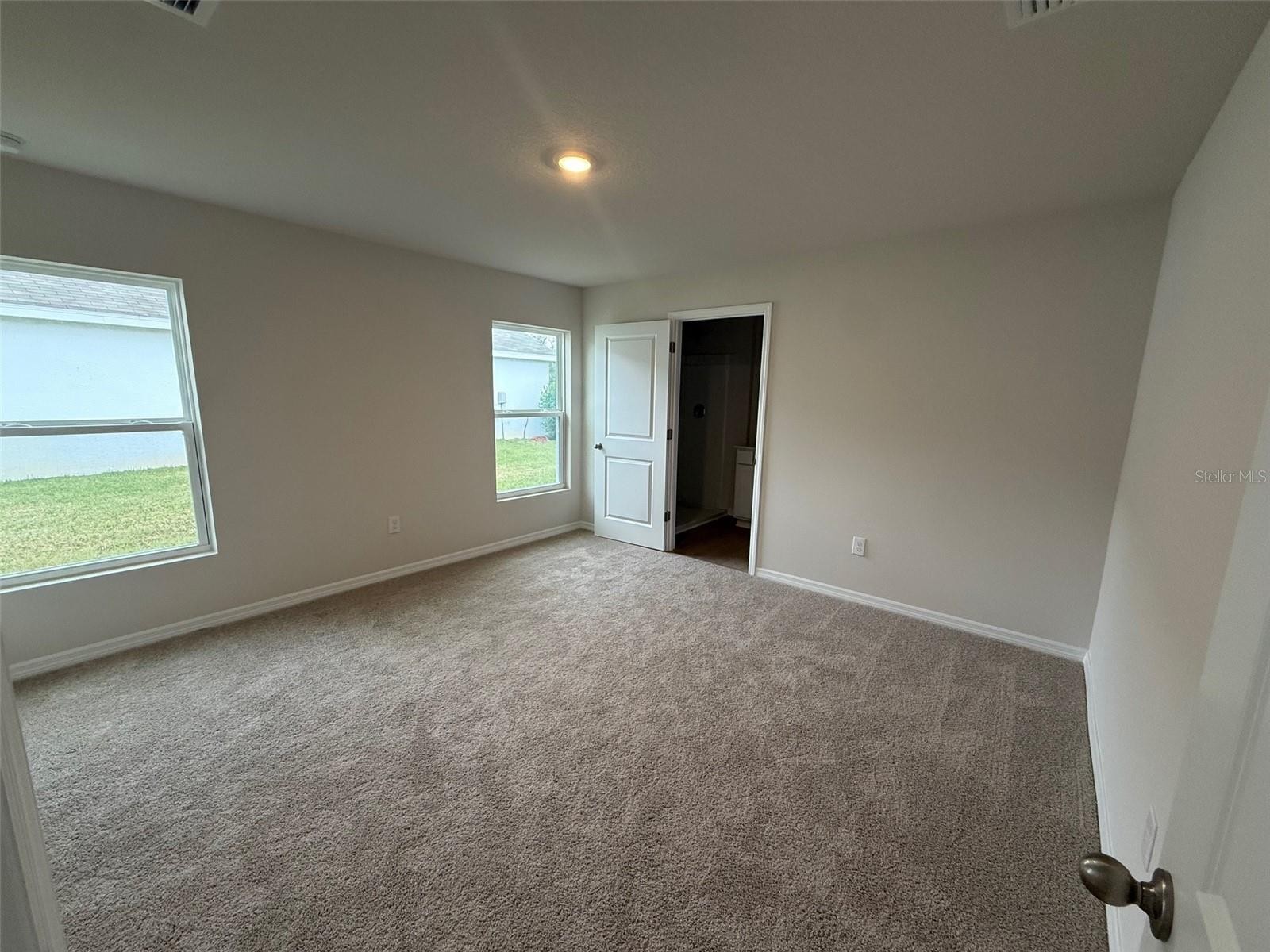 3907 SILVER STRAND TRL