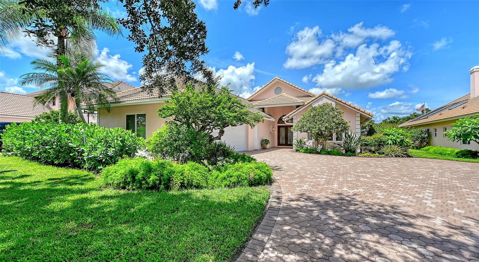 5476 GOLF POINTE DR