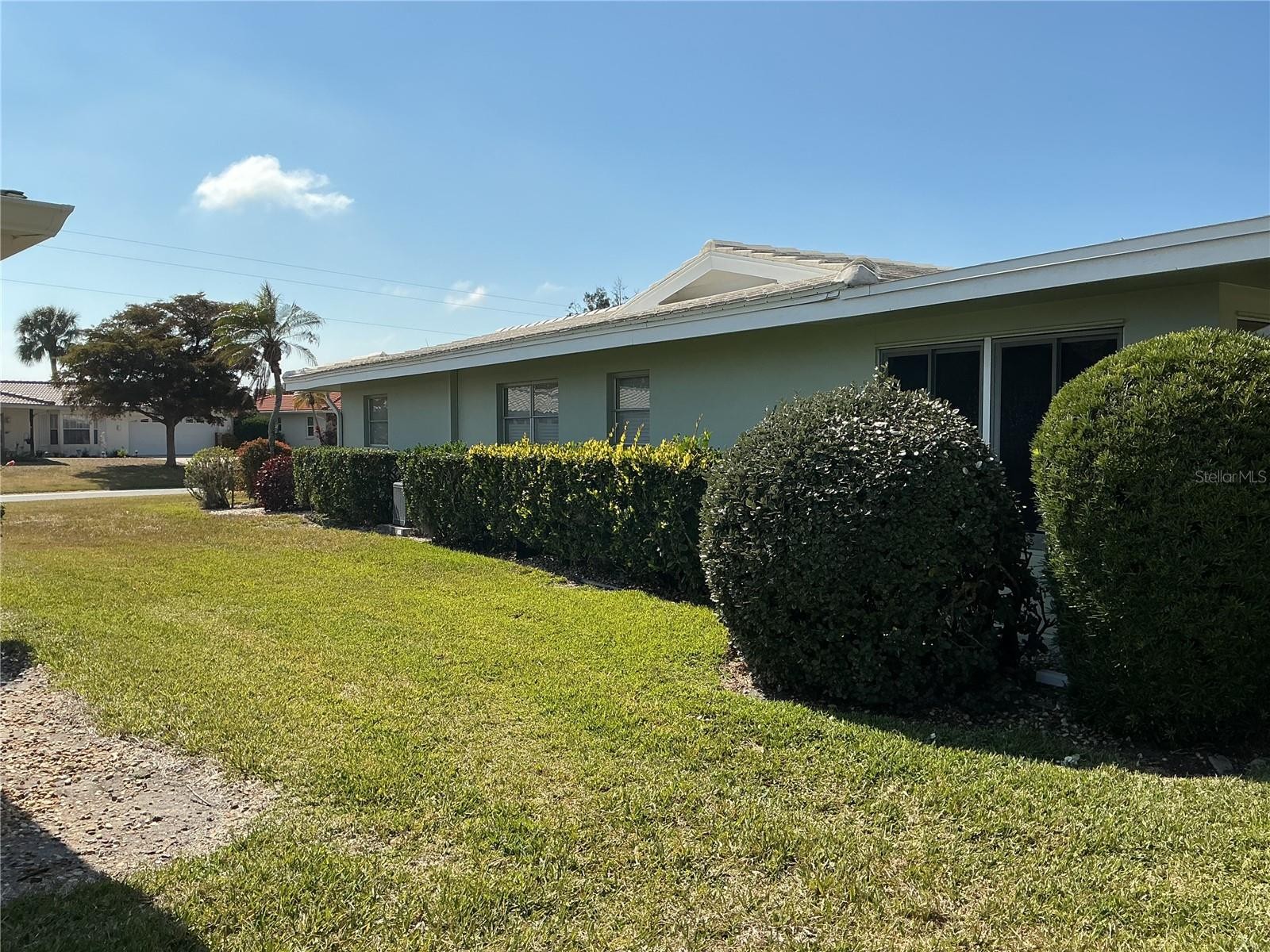 3230 VILLAGE GREEN DR #1032