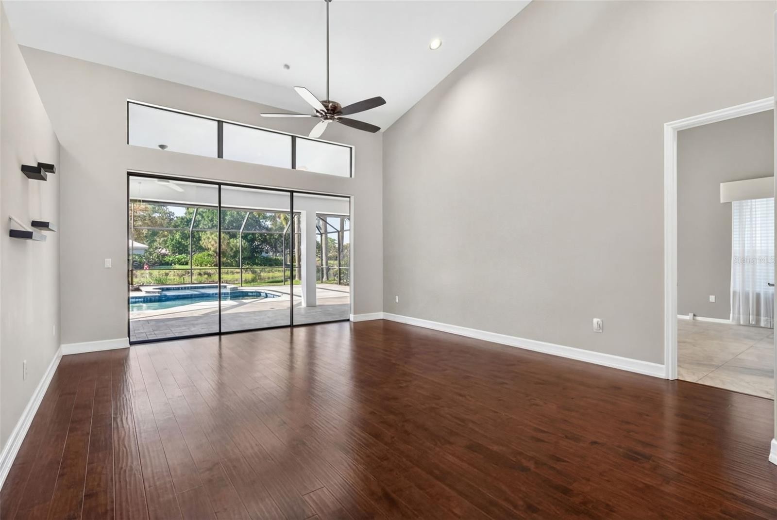 8455 WOODBRIAR DR
