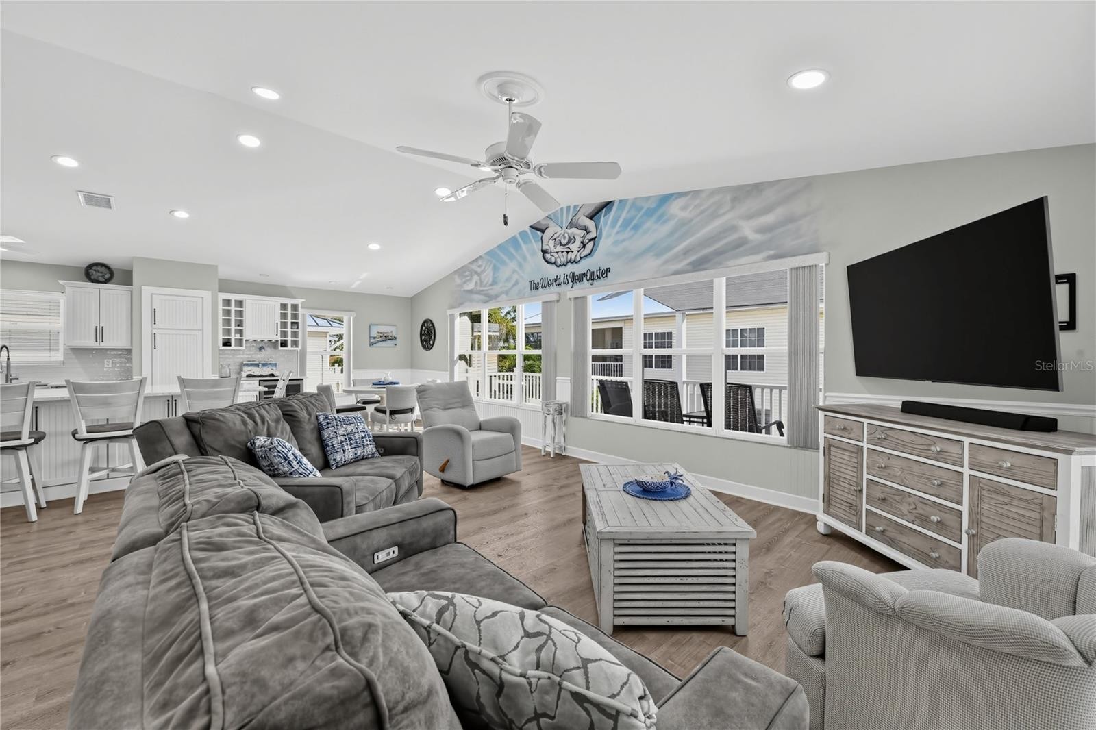 264 S HARBOR DR