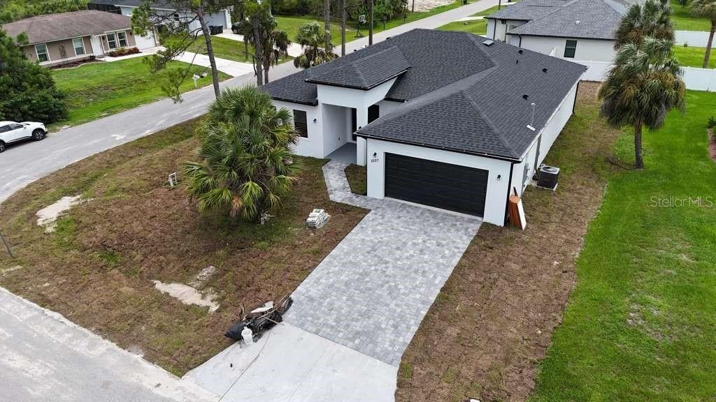 2227 SAYBROOK AVE