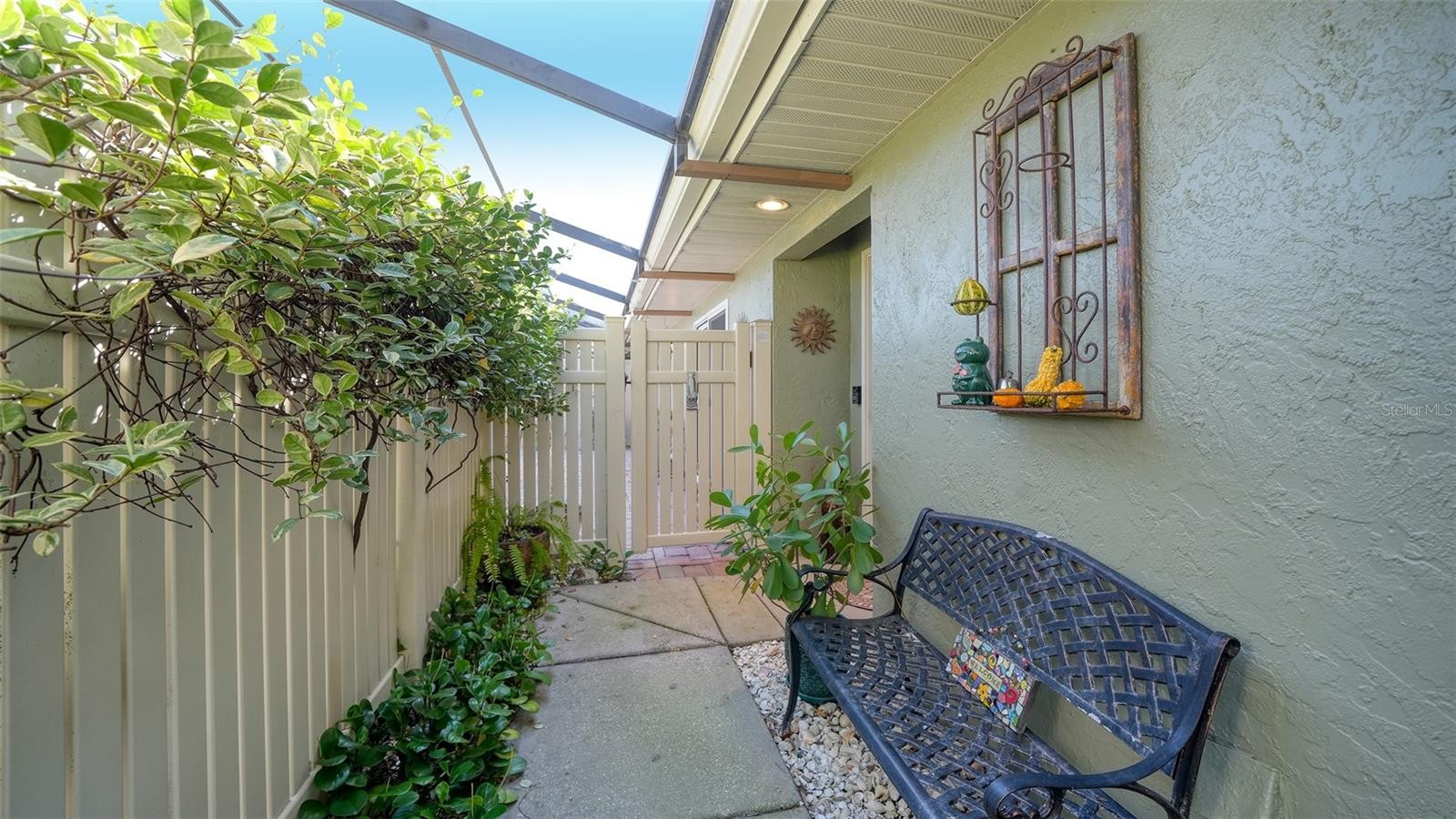 4091 CENTER POINTE PL #40A