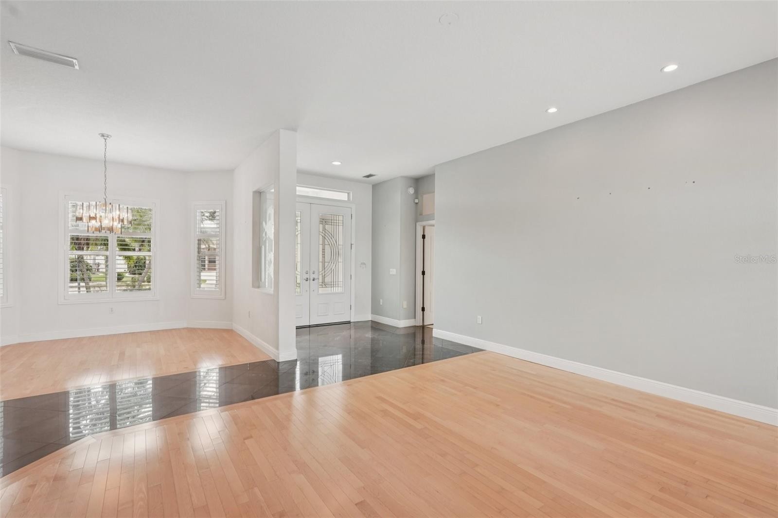 774 PLANTERS MANOR WAY