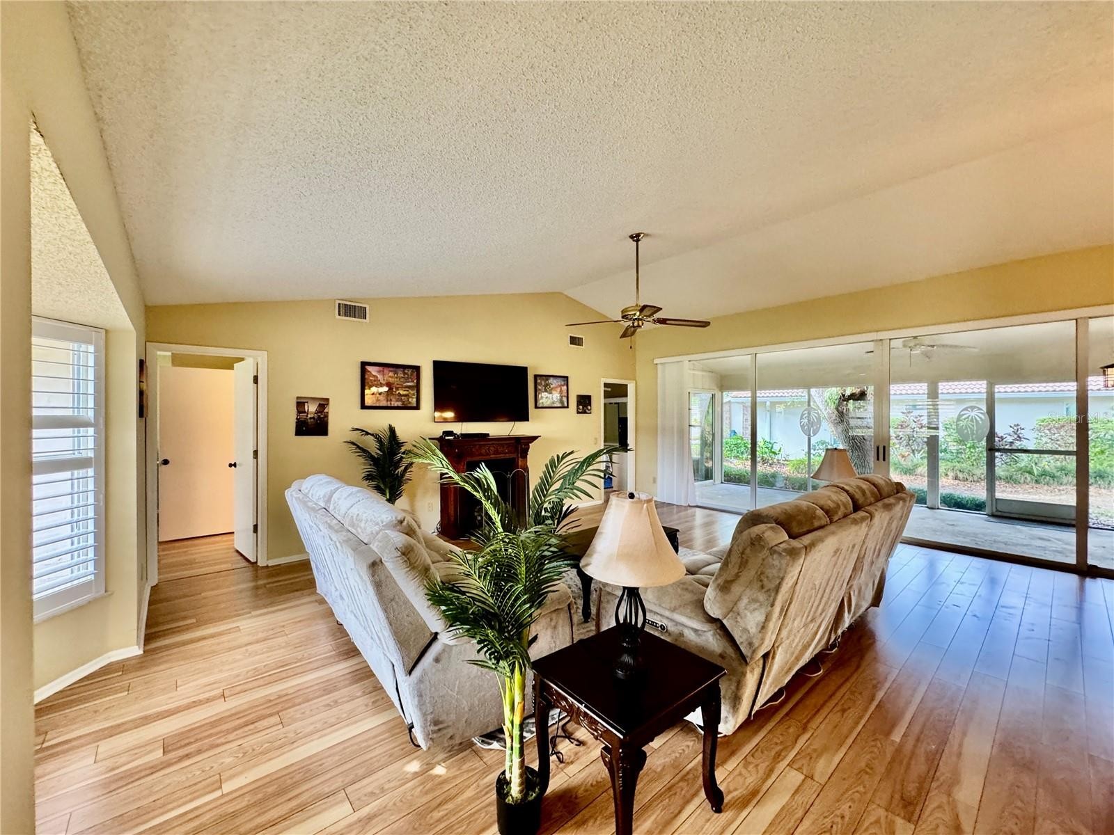 3610 GARDEN LAKES IVY