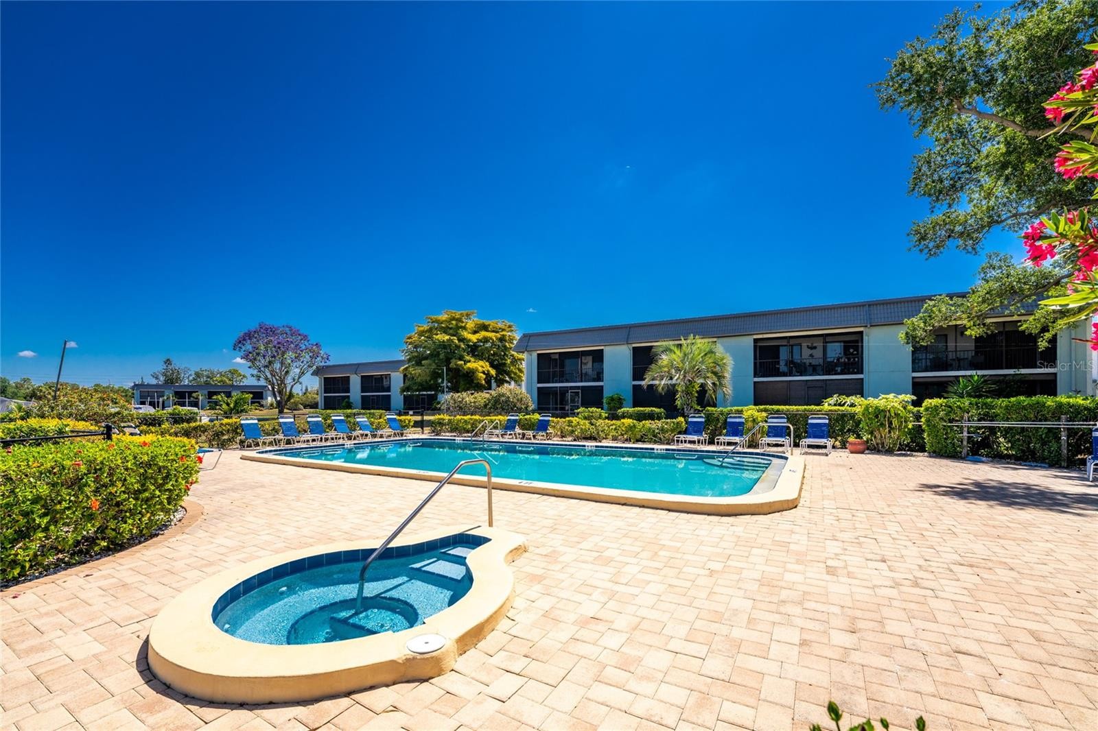 150 ENGLEWOOD ISLES PKWY #108