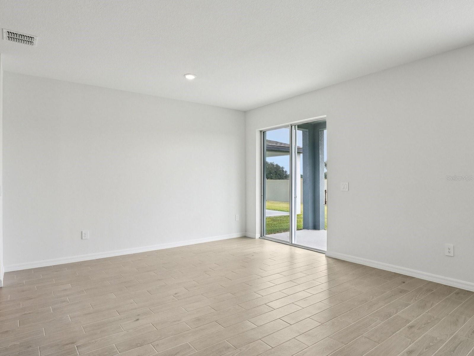 10416 ABUNDANCE GROVE WAY