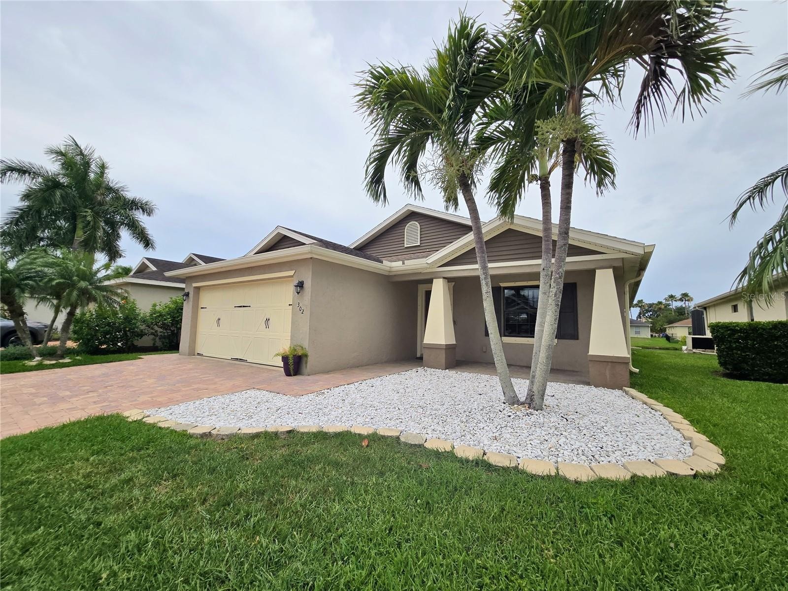 302 SAN LORENZO CT