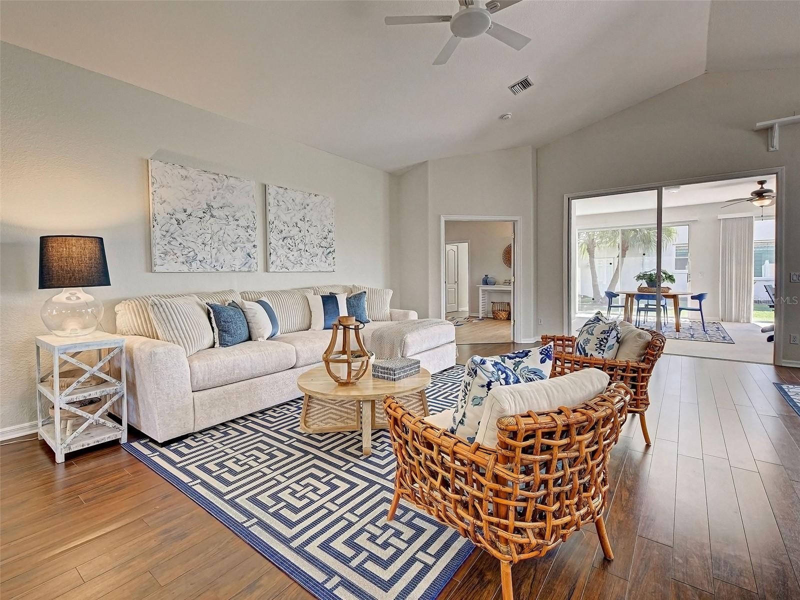 155 GRAND OAK CIR