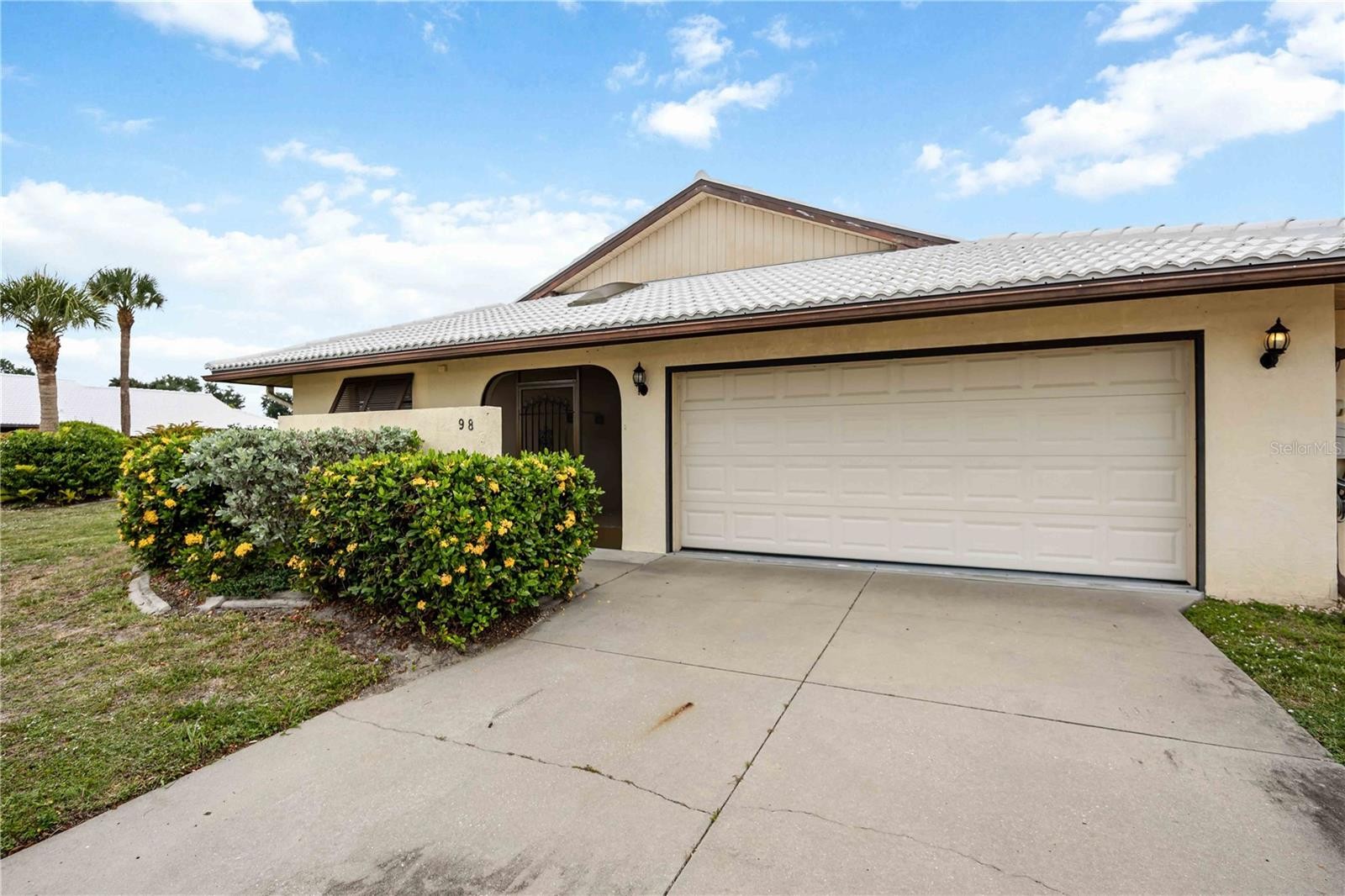 98 DRIFTING SANDS DR