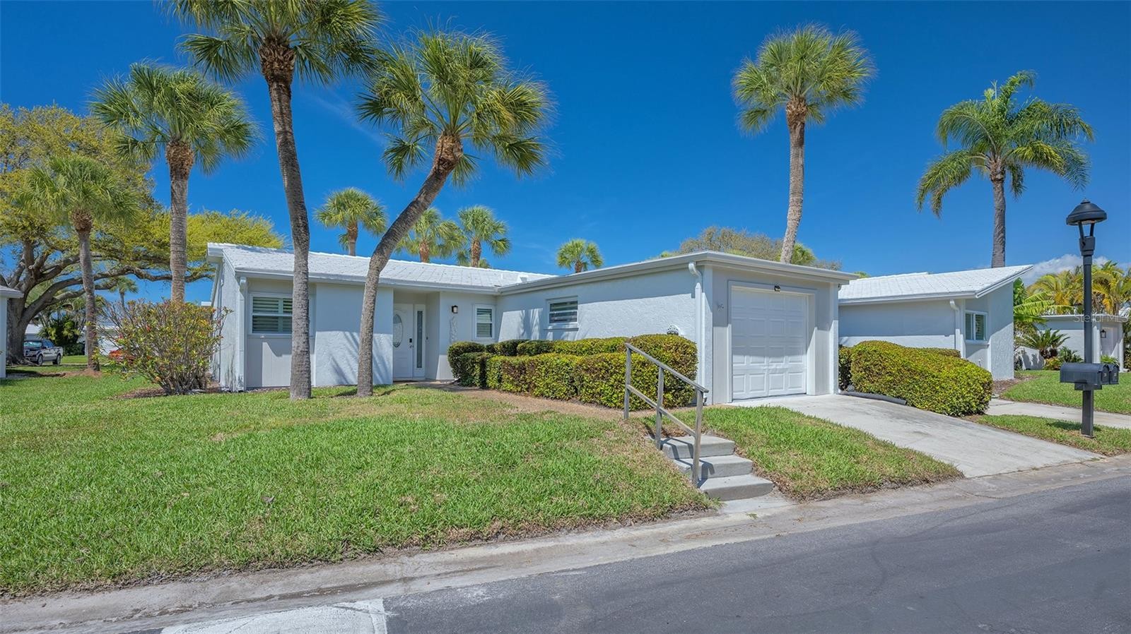 119 WHISPERING SANDS CIR #V36