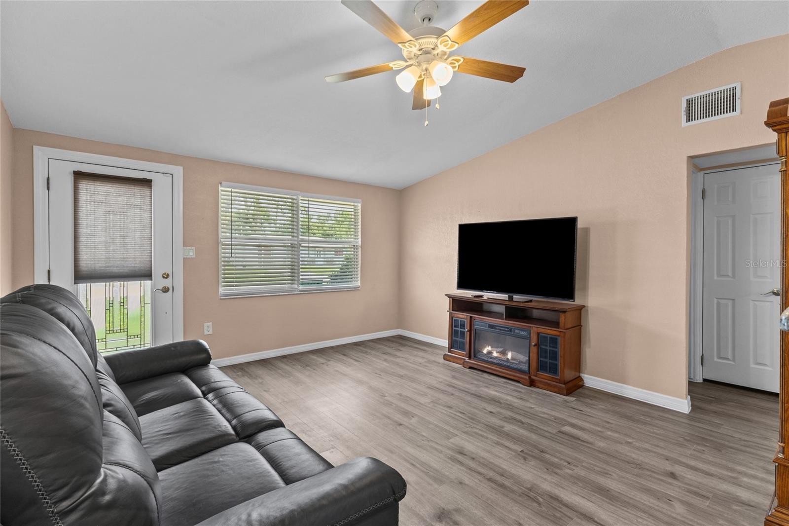 4065 ASBURY PL