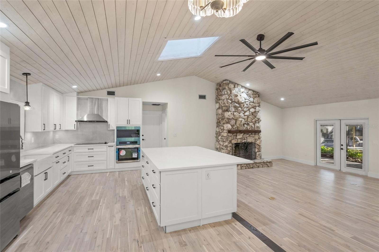 4916 HIDDEN OAKS TRL