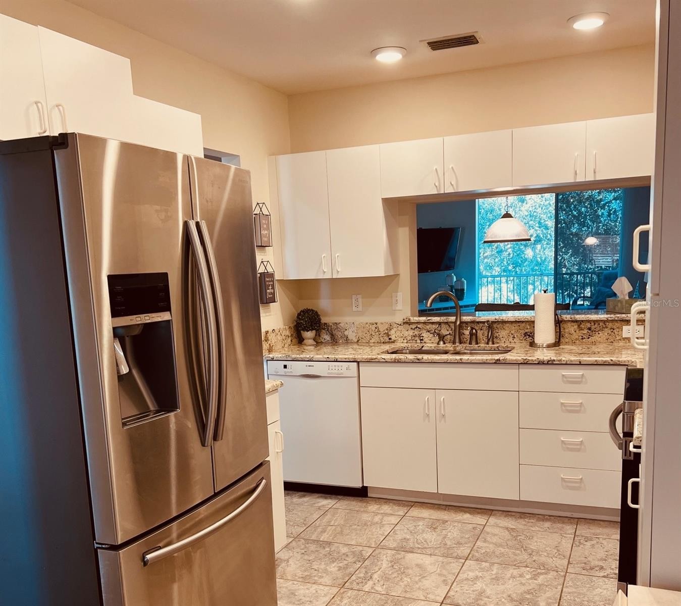 9630 CLUB SOUTH CIR #6201