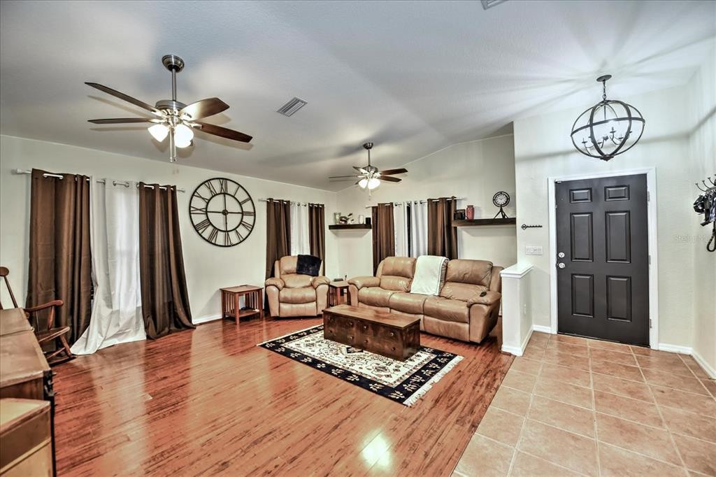 1522 SCARLETT AVE