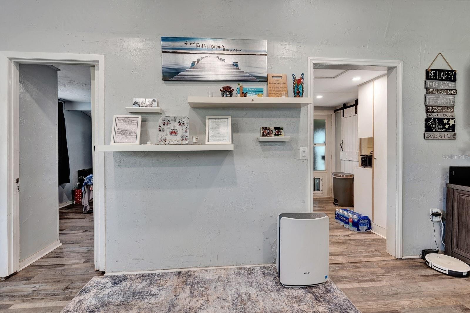 997 28TH AVENUE DR E