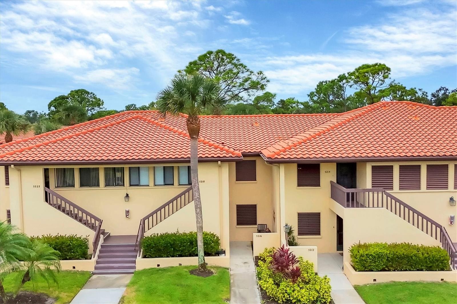 5216 LAKE VILLAGE DR #71