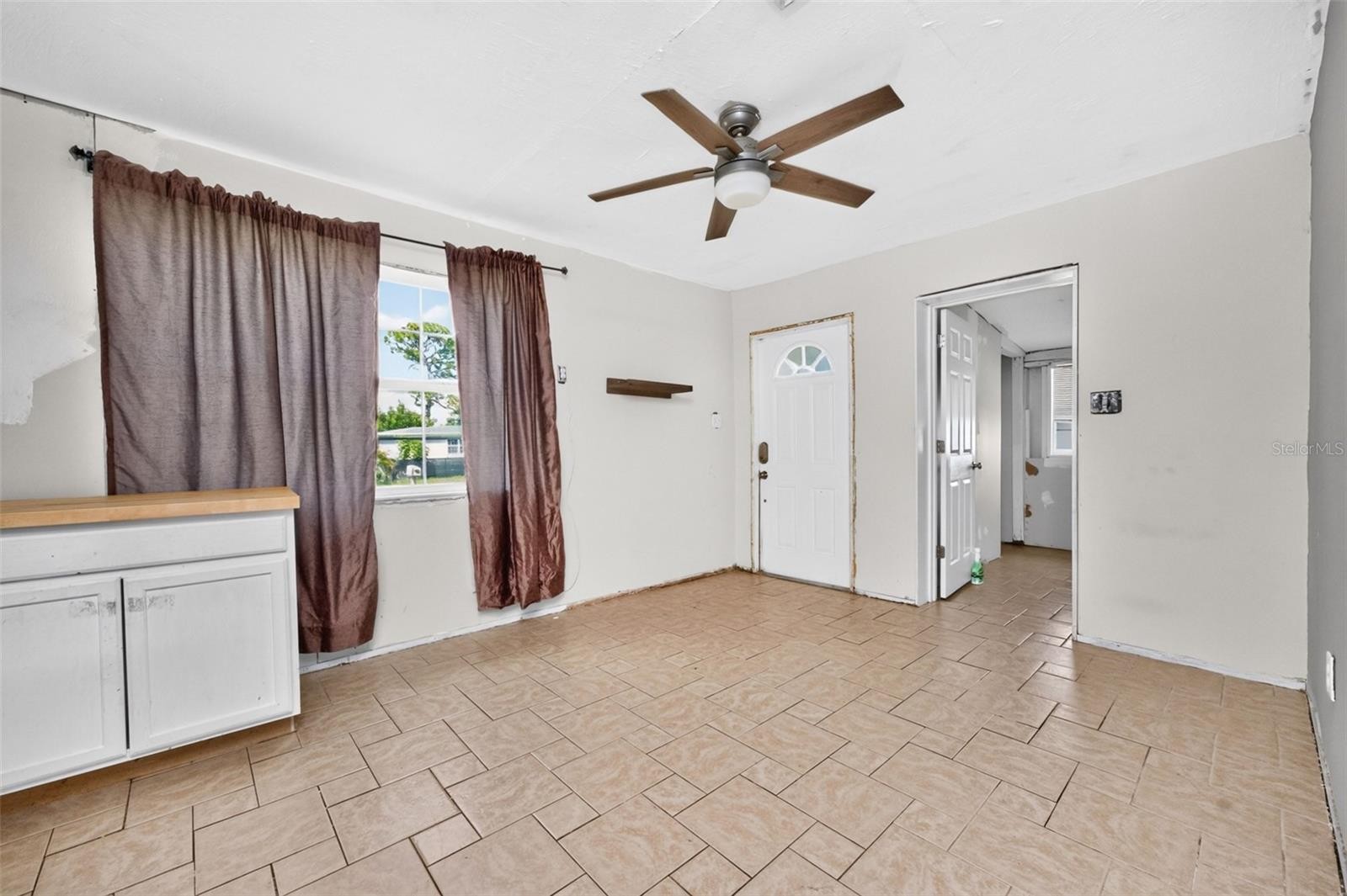 8435 AGRESS AVE