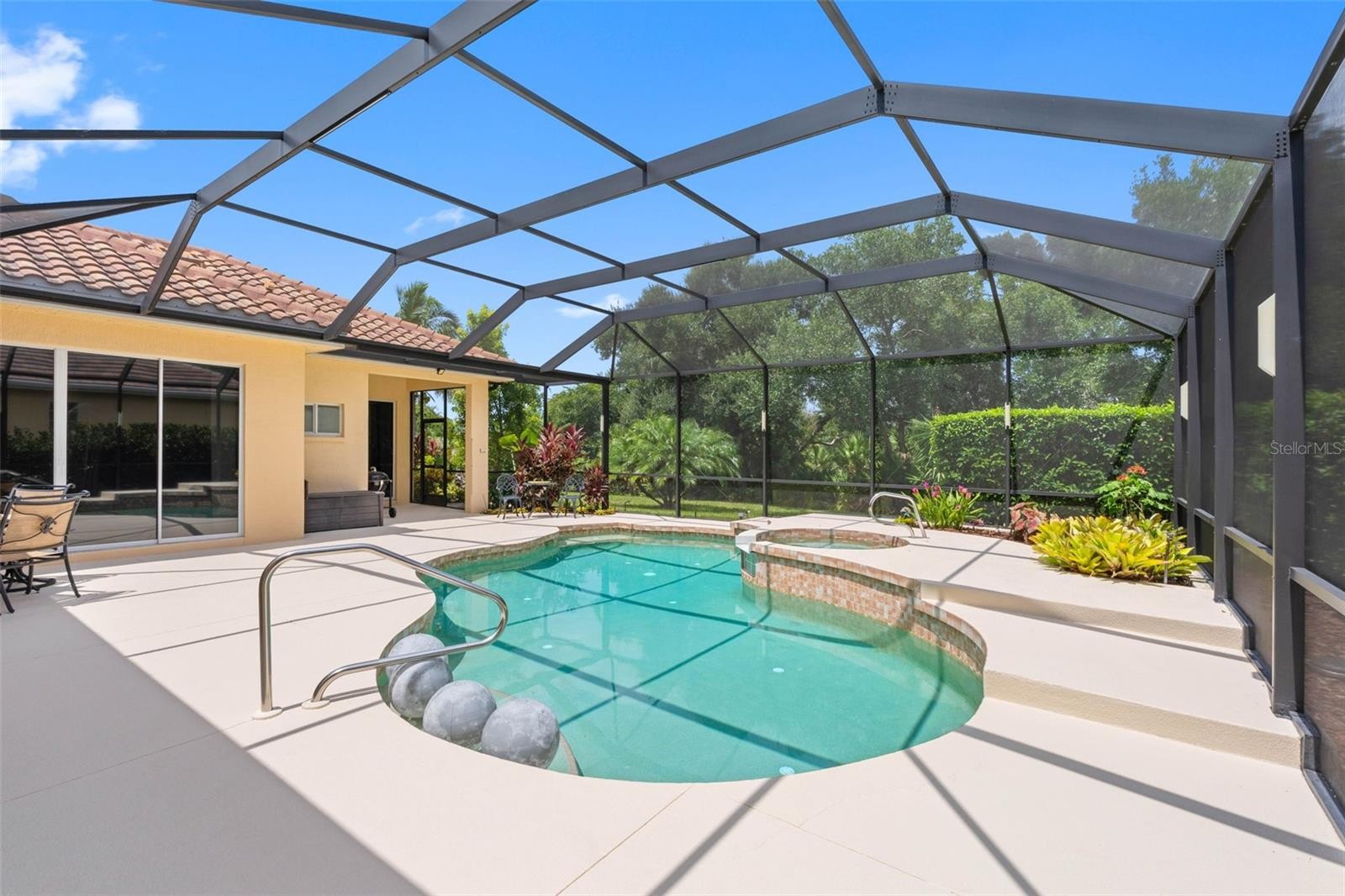 6803 COYOTE RIDGE CT