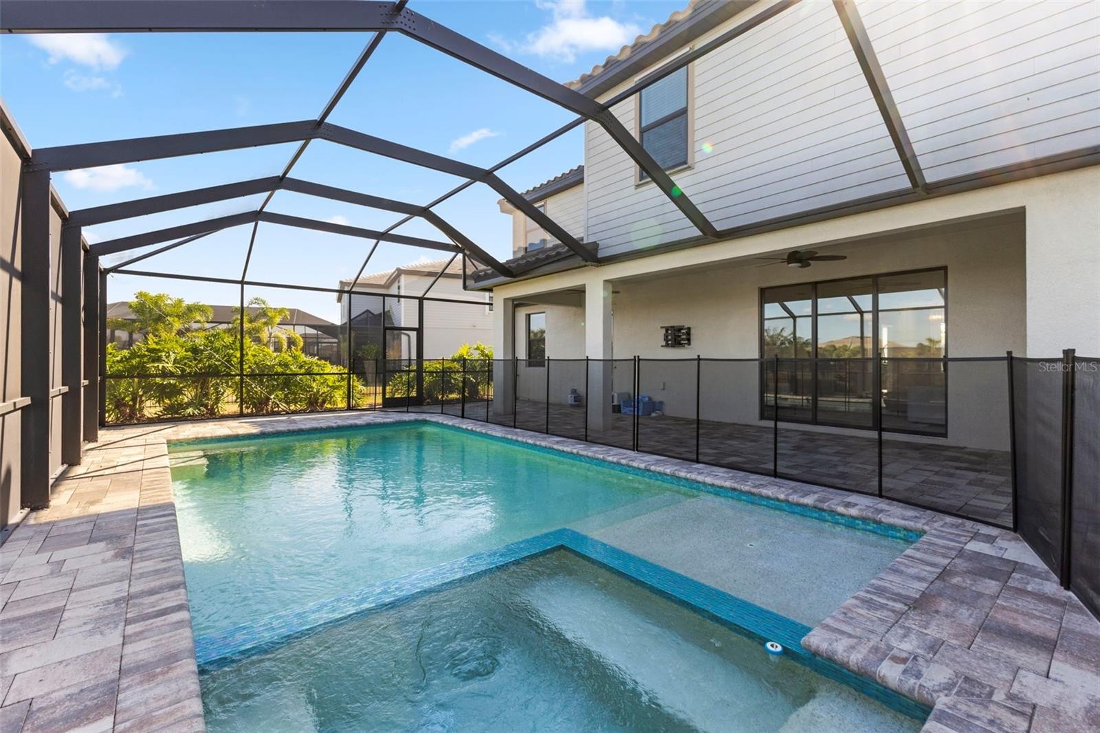 15627 WHITE LINEN DR