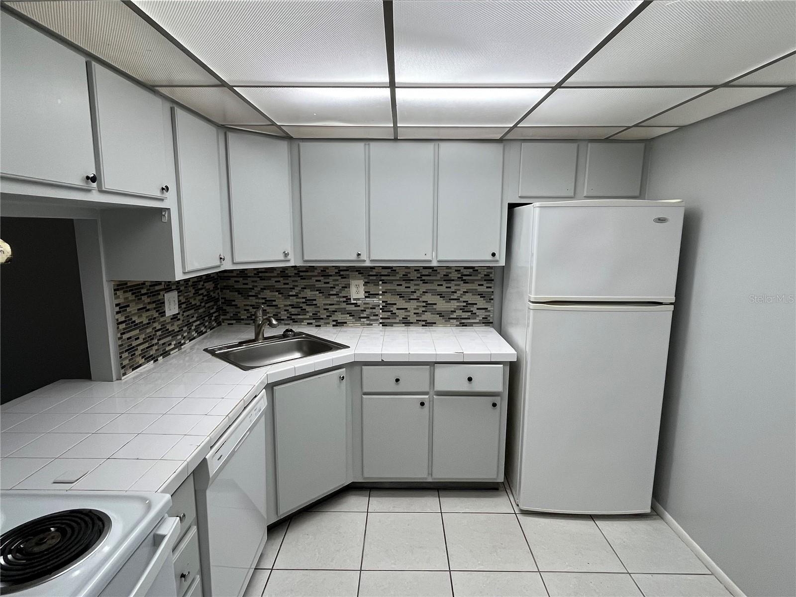 2700 COCONUT BAY LN #429 (2K)