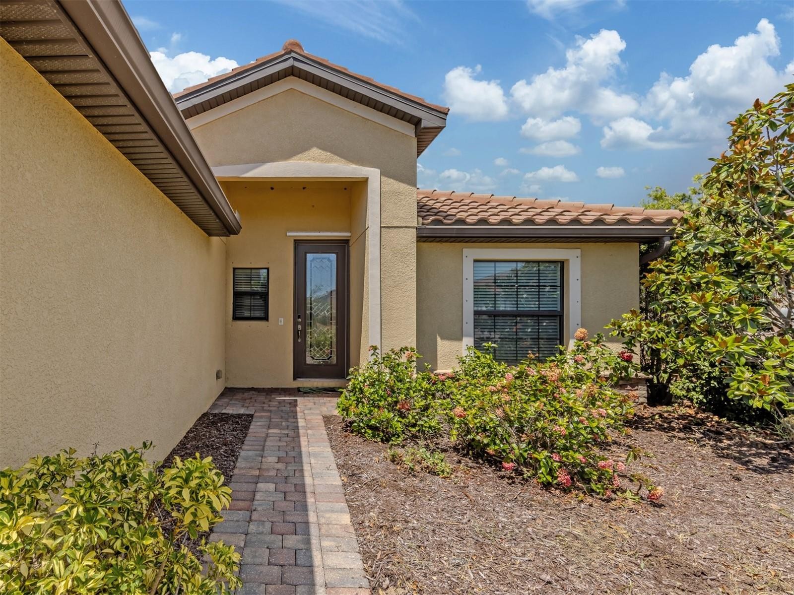 12490 CINQUETERRE DR
