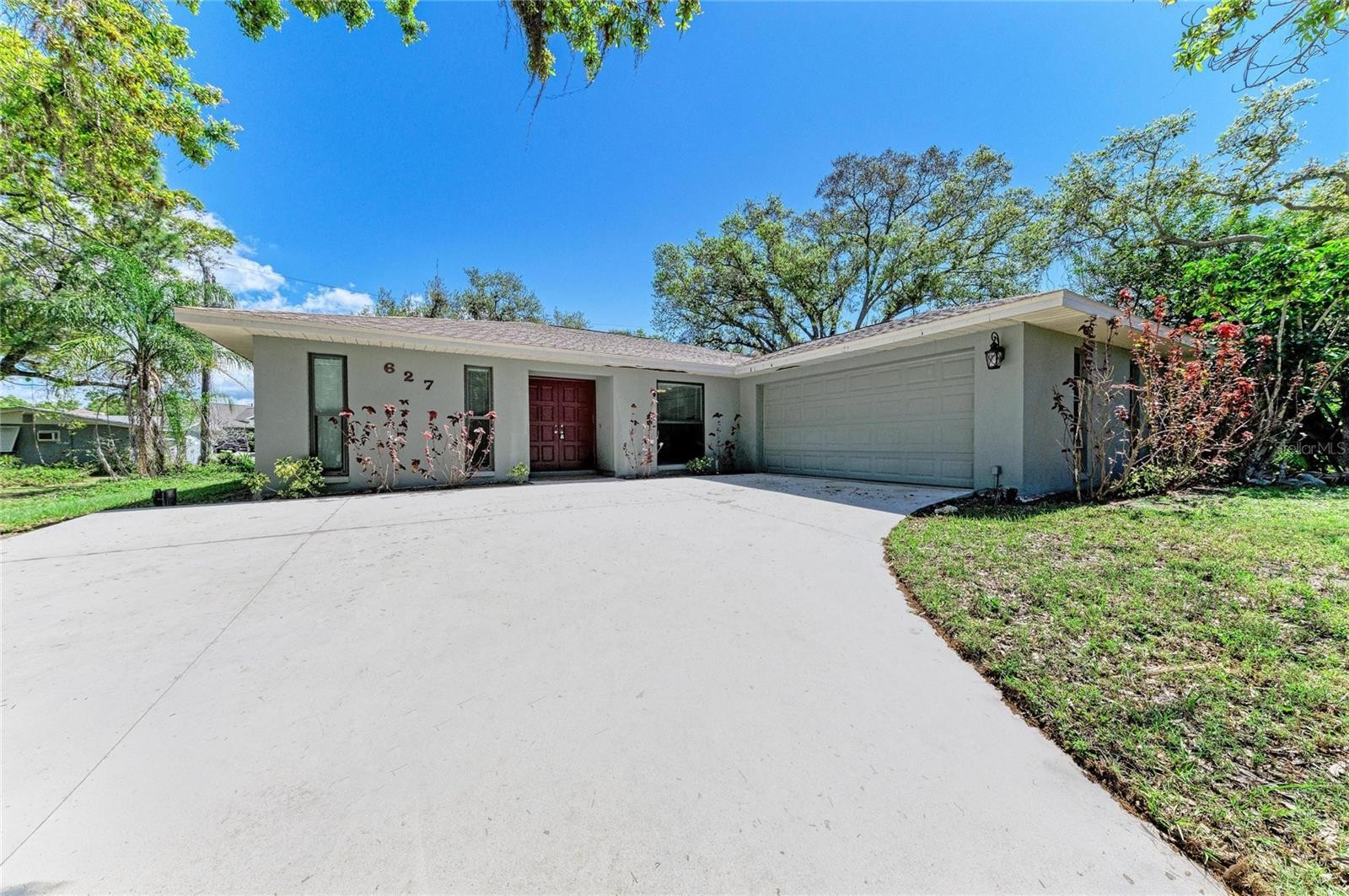 627 ALLIGATOR DR