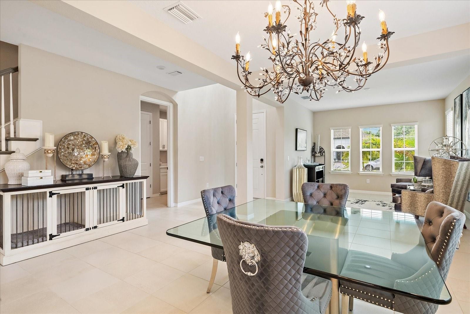 9085 LUNA LN