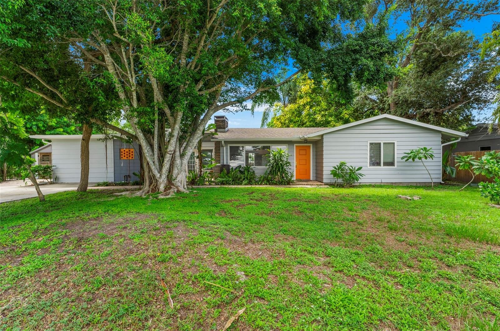 2488 DAVIS BLVD