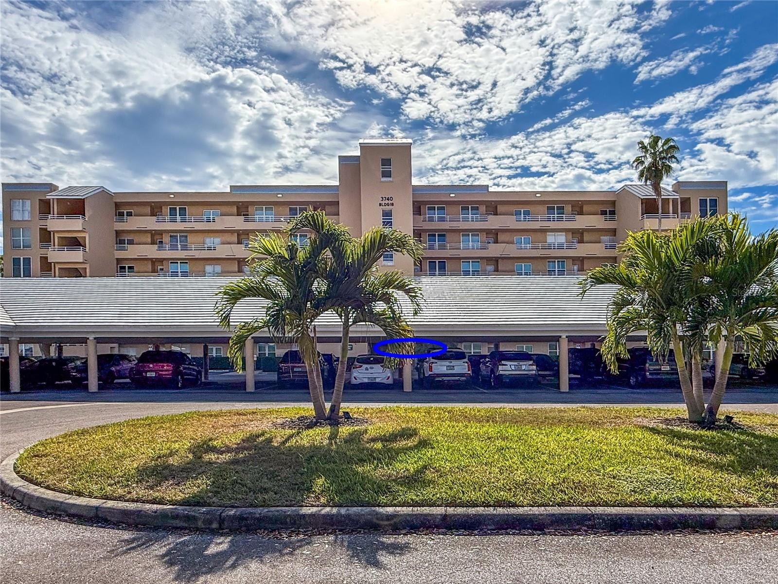 3740 PINEBROOK CIR #105