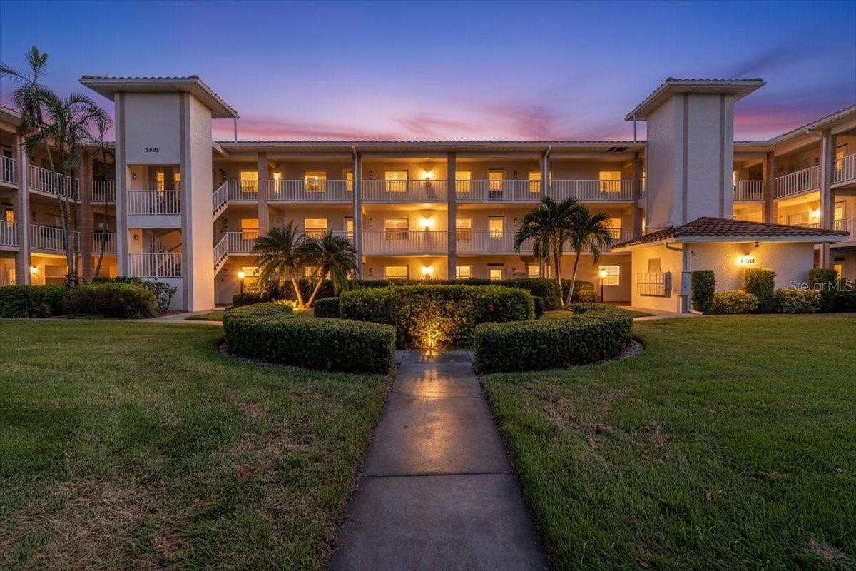 6505 STONE RIVER RD #207