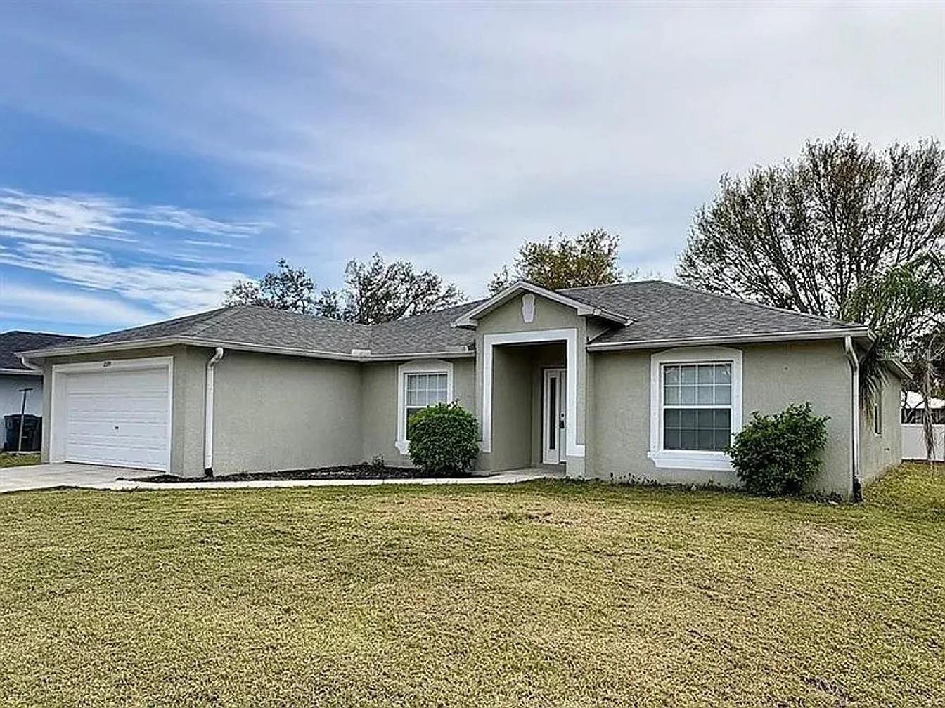 2399 ORACLE LN