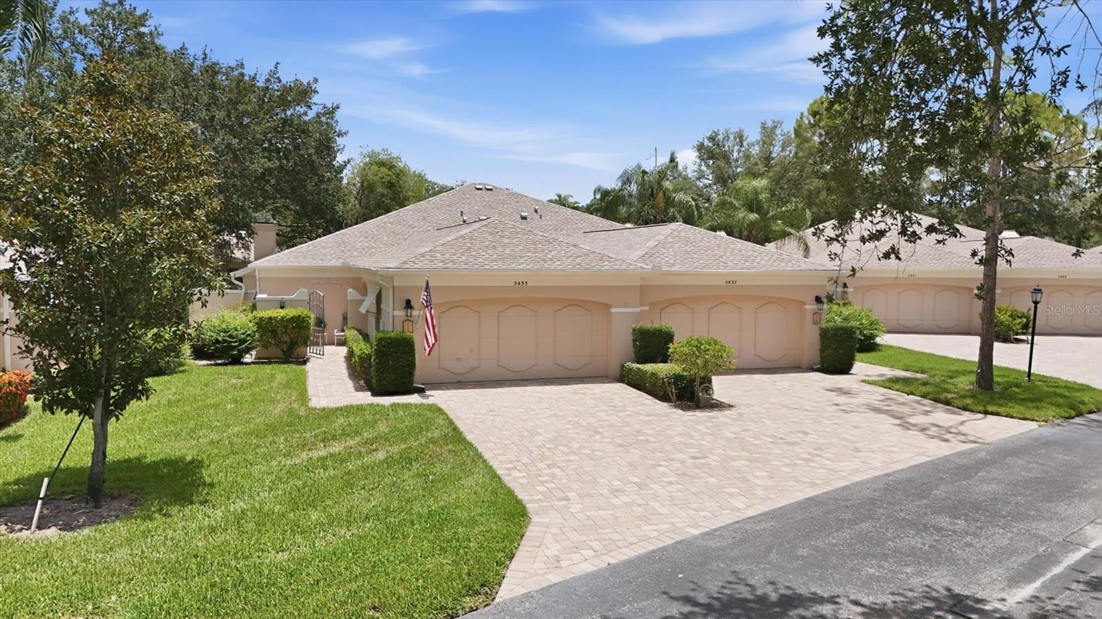 5435 CHANTECLAIRE #69
