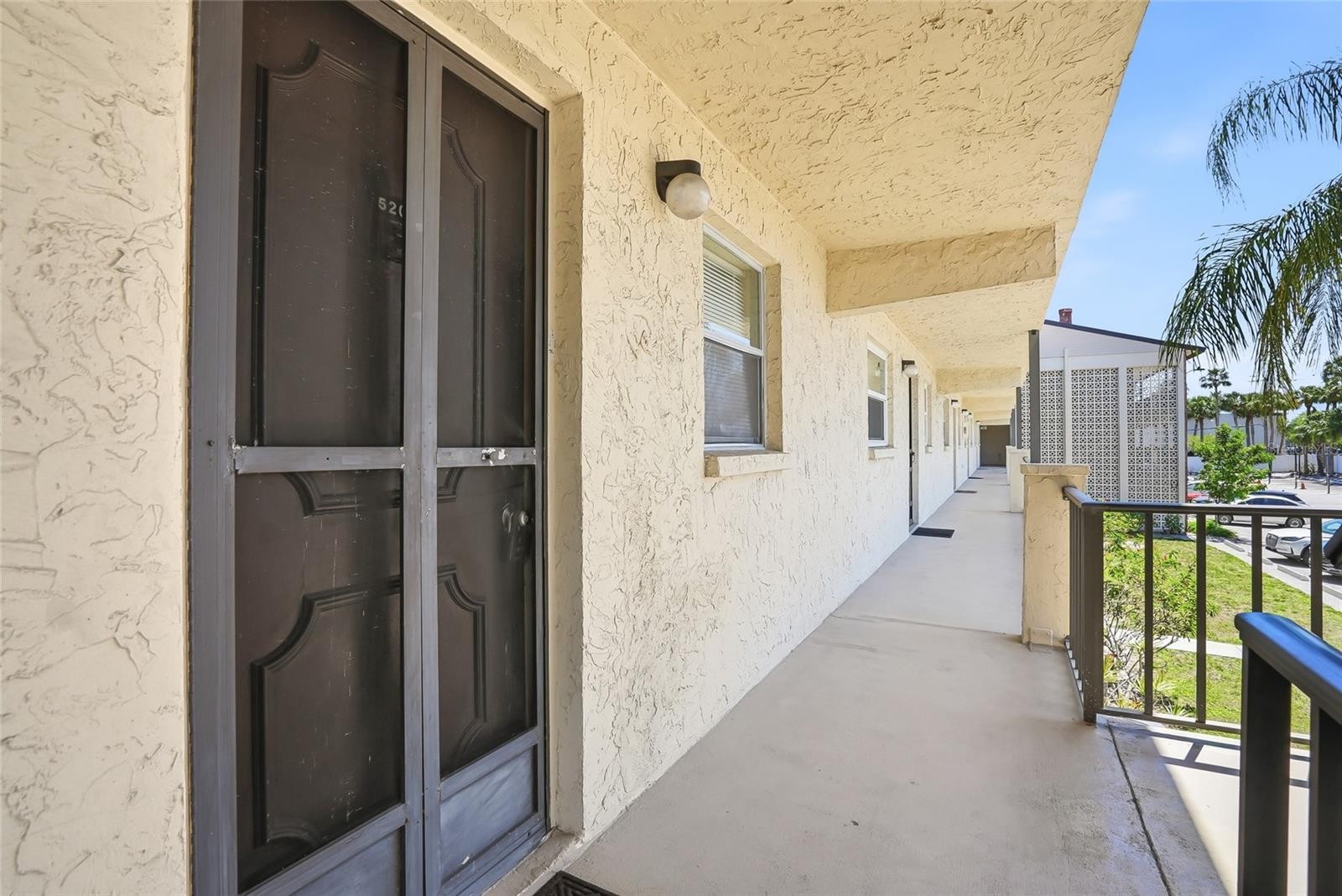 2220 STICKNEY POINT RD #520