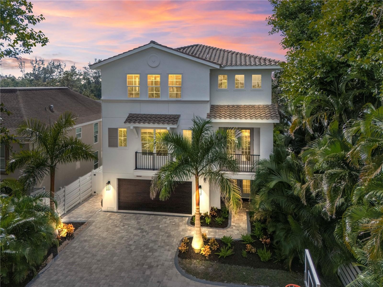 8008 MIDNIGHT PASS RD