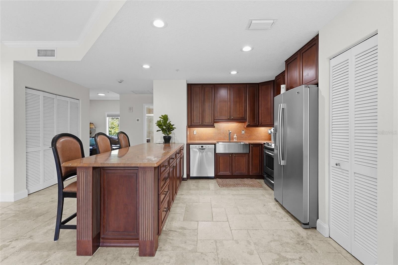 3816 6TH AVE #3816