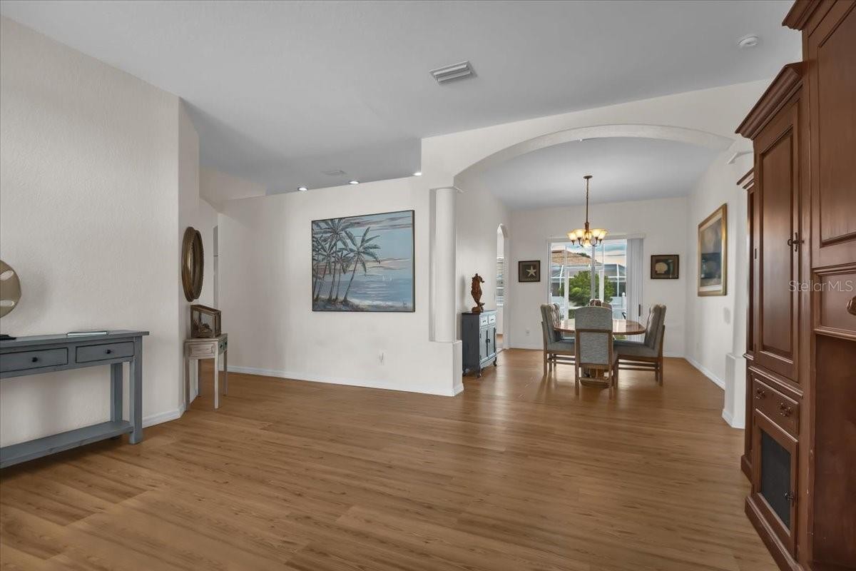 7522 PERENNIAL RD