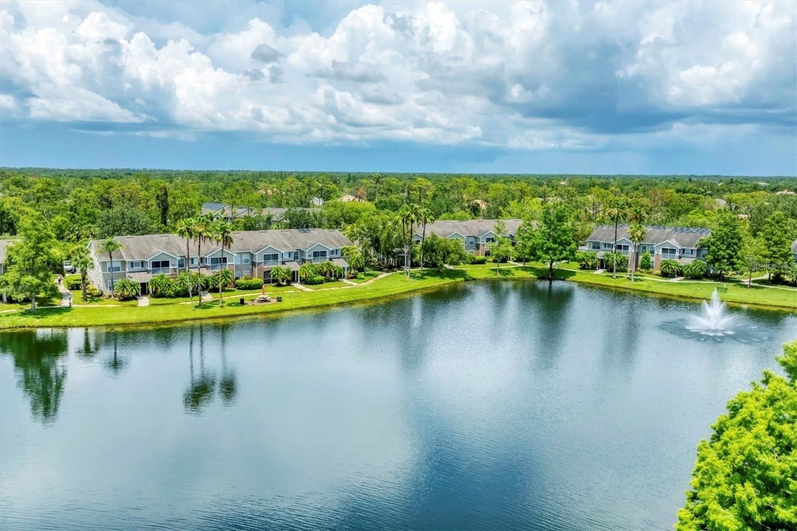 8926 MANOR LOOP #102