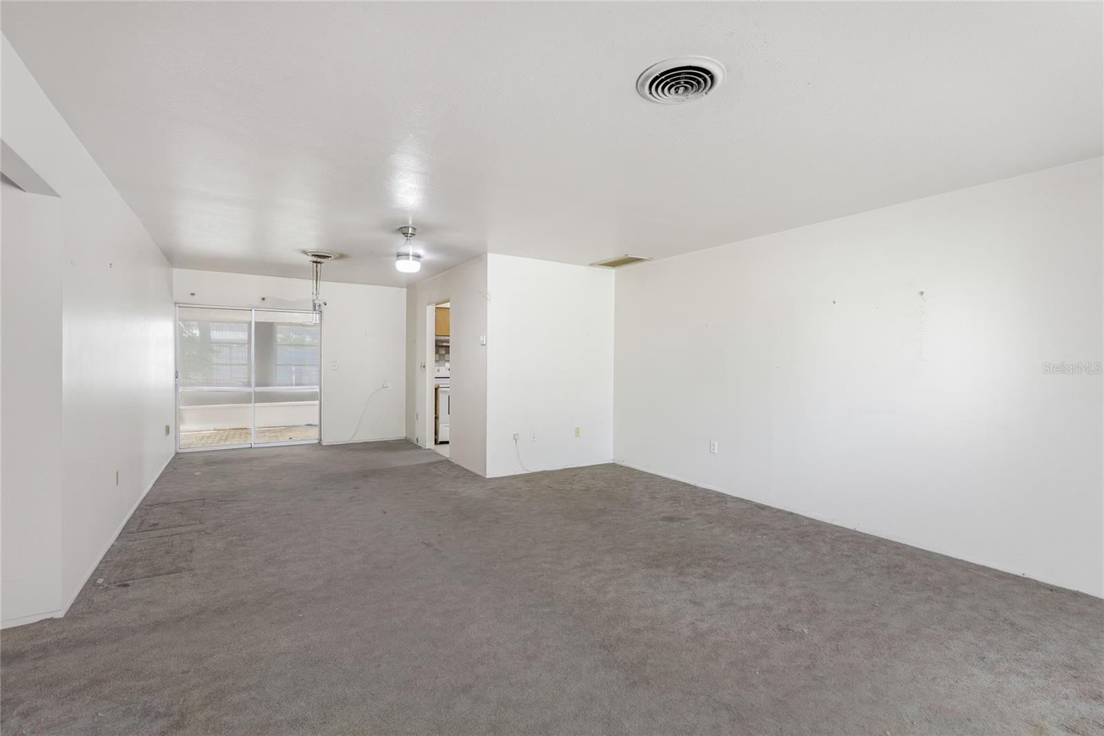612 CENTER RD