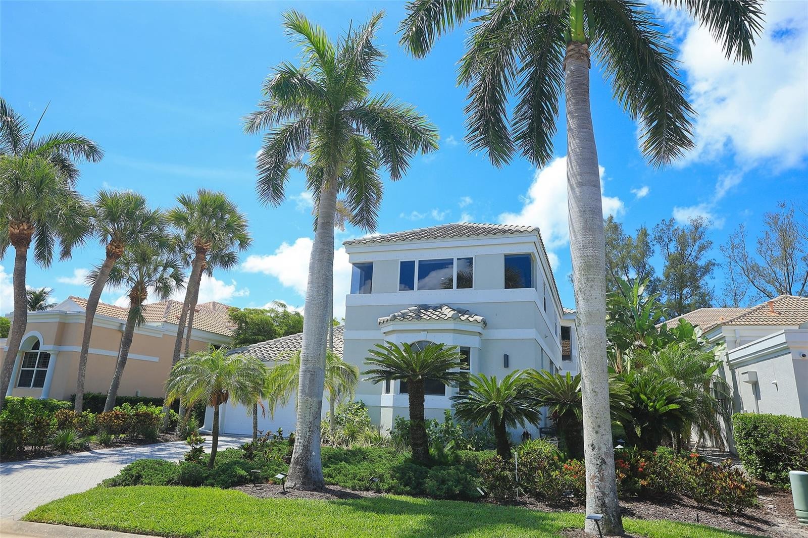 3527 FAIR OAKS LN