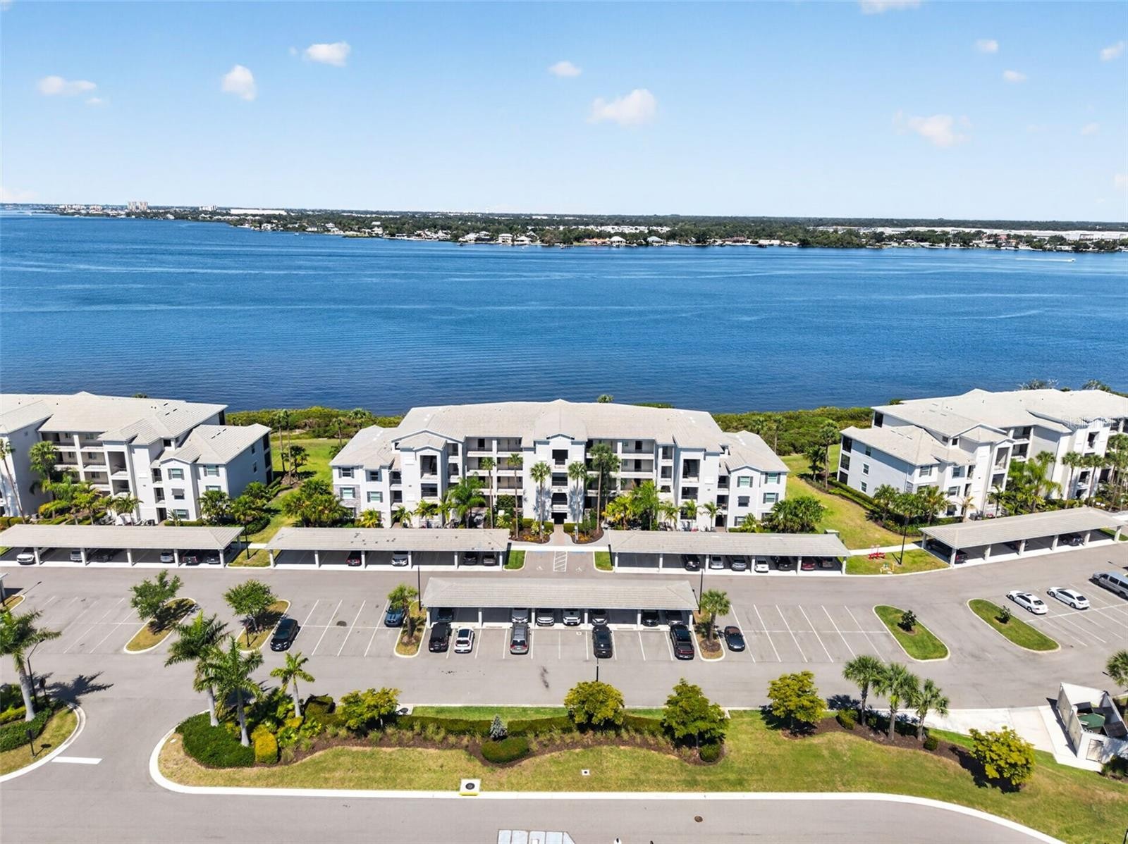 1020 TIDEWATER SHORES LOOP #301