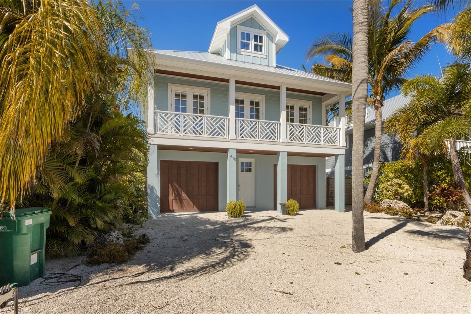 418 MAGNOLIA AVE