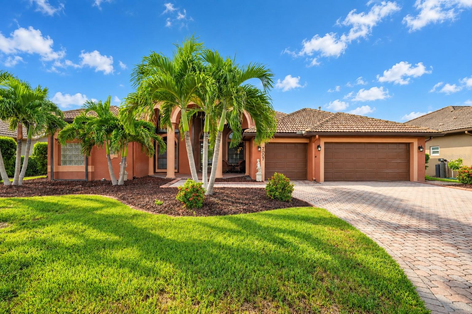 7007 74TH STREET CIR E